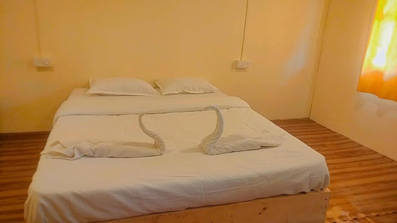Shantaram Beach Huts Арамбол Стая снимка